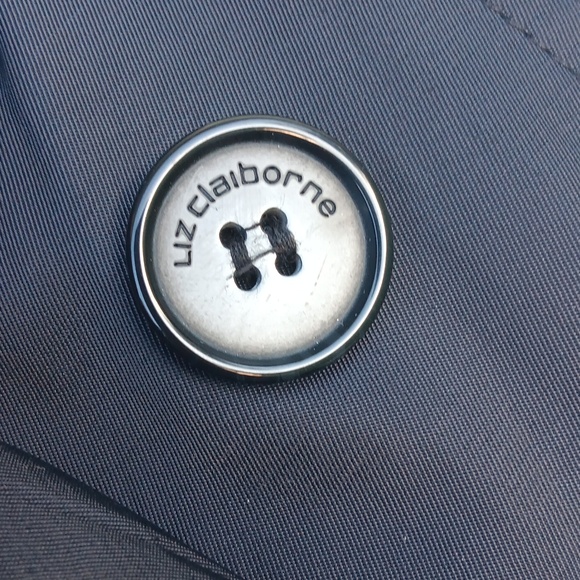 LIZ CLAIBORNE PETITES (UKRAINE) VINTAGE DOUBLE-BREASTED TRENCH COAT (LADIES) - Picture 13 of 17